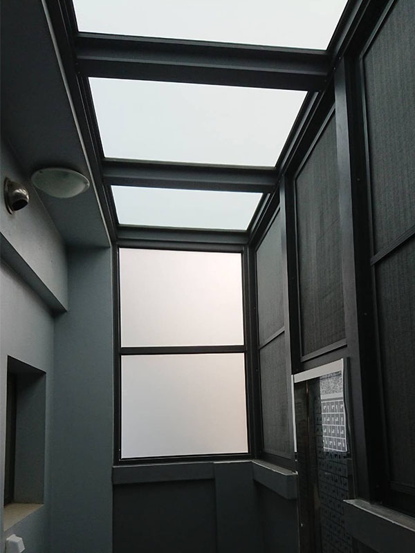 鋁採光罩5+5白膜玻璃